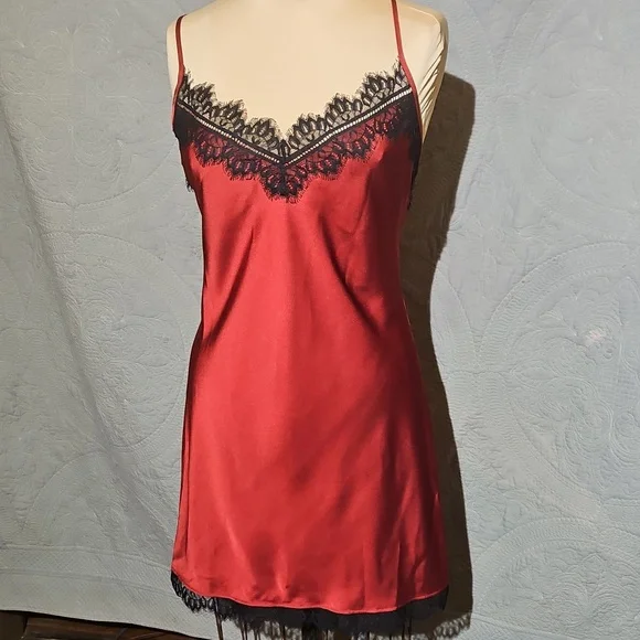 2 Piece Raunchy, Sexy Red Robe & Chemise Set - Picture 9 of 12